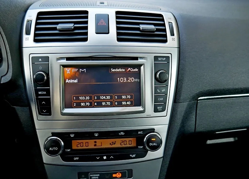 Toyota Avensis cena 38900 przebieg: 187000, rok produkcji 2012 z Olsztyn małe 466